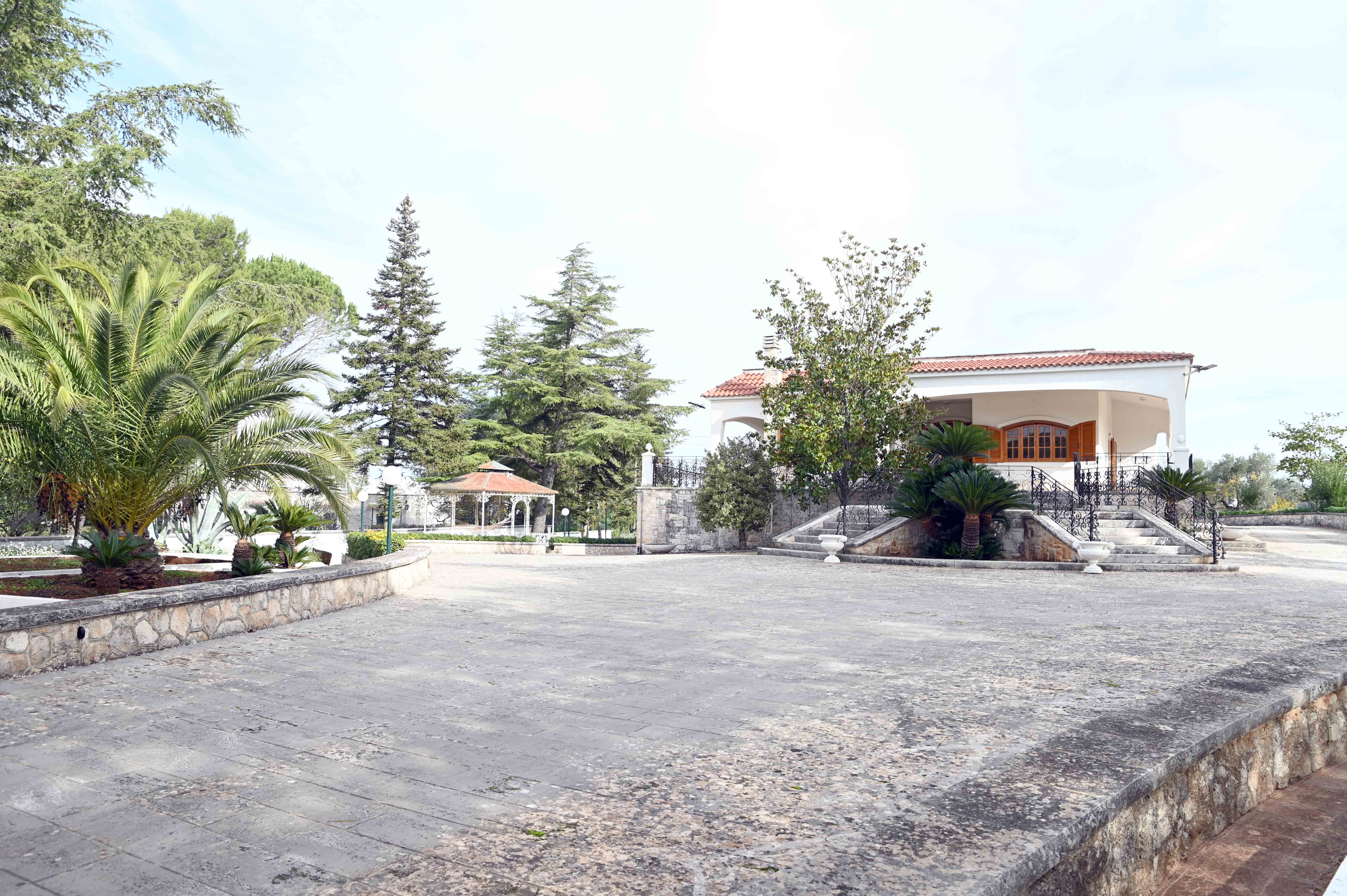 903 – Villa – Contrada Montetullio – Martina Franca