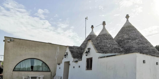 902 – Villa – Via Vecchia Ceglie – Martina Franca
